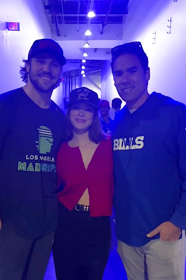 Josh Allen, Hailee Steinfeld