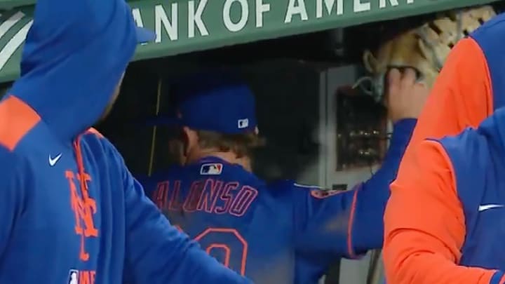 It was the best of times and it was the worst of times for Alonso and his glove on Monday night. It was the best of times and it was the worst of times for Alonso and his glove on Monday night.