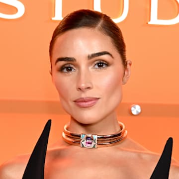 Olivia Culpo Wishes Fans a ‘Happy Coziest Time of the Year’ in Sweet