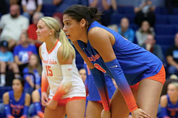 Woodlands College Park vs. Grand Oaks in Texas Varsity girls volleyball showdown - Sep. 3, 2025 