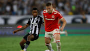 Internacional venceu o Botafogo no Nilton Santos, por 1 a 0