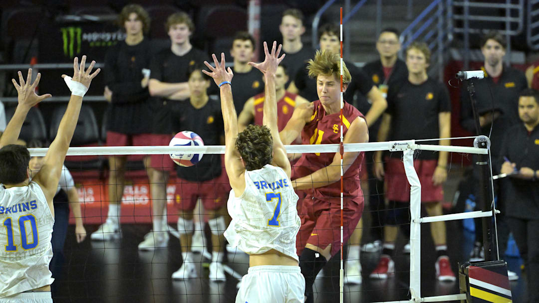 USC Trojans vs UCLA Bruins 