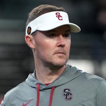 Dec 2, 2022; Las Vegas, NV, USA; Southern California Trojans head coach Lincoln Riley reacts in the first half of the Pac-12 Championship against the Utah Utes at Allegiant Stadium. Mandatory Credit: Kirby Lee-Imagn Images