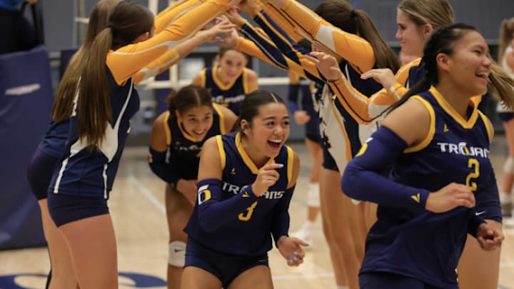 Oak Ridge vs. Vista Del Lago in California Varsity high school volleyball [showdown - Aug. 26, 2025 