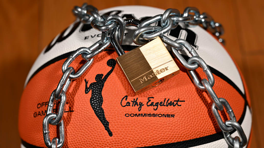 WNBA: OCT 15 Lockout Feature