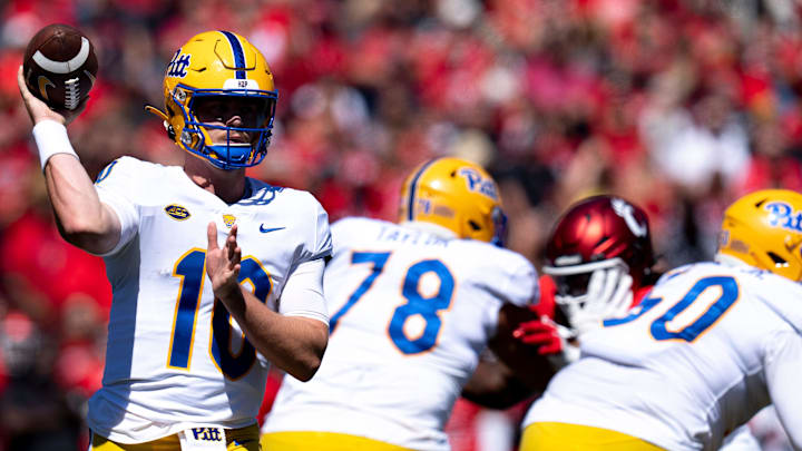 Pittsburgh Panthers quarterback Eli Holstein (10) throws a pass in the first quarter of the College Football game between the Cincinnati Bearcats and the Pittsburgh Panthers at Nippert Stadium in Cincinnati on Saturday, Sept. 7, 2024.