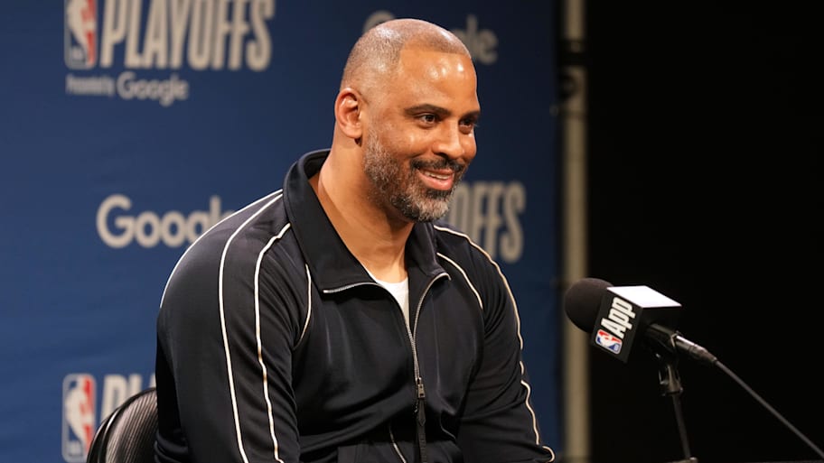 Houston Rockets head coach Ime Udoka has received a contract extension following overtures from the New York Knicks regarding their opening. | Darren Yamashita-Imagn Images