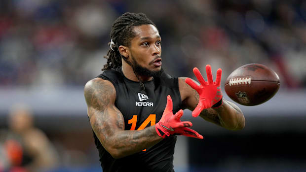Oregon running back Jordan James (RB14) during the 2025 NFL Combine at Lucas Oil Stadium. Mandatory Credit: Kirby Lee-Imagn I