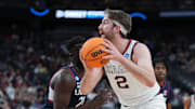 Gonzaga Bulldogs forward Drew Timme (2) signed a two-year deal with the Brooklyn Nets.