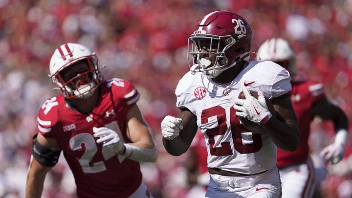 Jam Miller, Domani Jackson Model Games After Two Alabama Legends