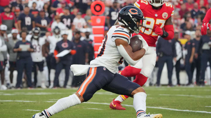 Travis Homer looks for running room against the Chiefs in the first half for the Bears at Kansas City.