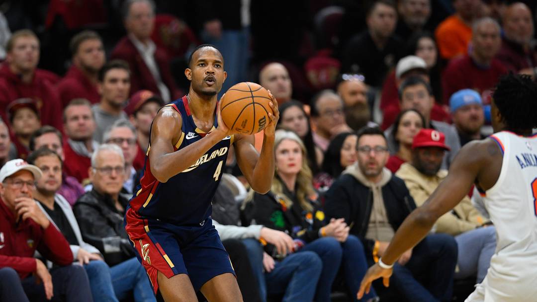 May 23, 2026; Cleveland, Ohio, USA; Cleveland Cavaliers forward Evan Mobley (4) shoots in the fourth quarter against the New York Knicks during game three of the eastern conference finals for the 2026 NBA playoffs at Rocket Arena. Mandatory Credit: David Richard-Imagn Images May 23, 2026; Cleveland, Ohio, USA; Cleveland Cavaliers forward Evan Mobley (4) shoots in the fourth quarter against the New York Knicks during game three of the eastern conference finals for the 2026 NBA playoffs at Rocket Arena. Mandatory Credit: David Richard-Imagn Images