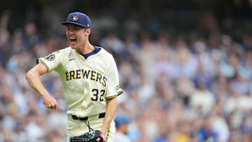 Los Angeles Dodgers v Milwaukee Brewers