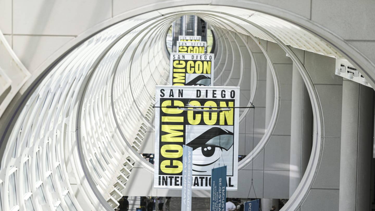 AMC сотрудничает с What’s Your Passion, представив дебют ювелирных украшений Walking Dead на SDCC