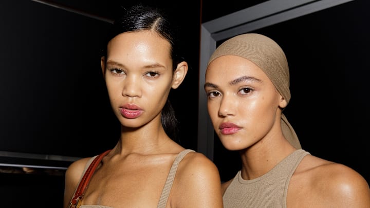 Max Mara - Backstage - Milan Fashion Week Womenswear Spring/Summer 2023 Max Mara - Backstage - Milan Fashion Week Womenswear Spring/Summer 2023