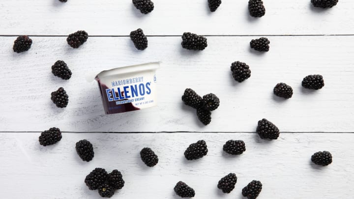 Το Elenos Greek Yogurt είναι μια απολαυστική απόλαυση ιδανική για το καλοκαίρι