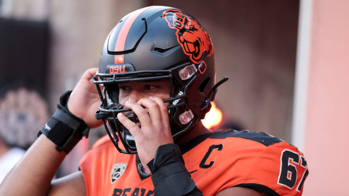 Oregon State Beavers offensive lineman Joshua Gray takes to the field before the game against Washington State at Reser Stadium at Oregon State University in Corvallis, Ore. on Saturday, Oct. 15, 2022.

Ncaa Football Washington State At Oregon State 563