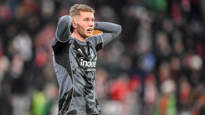 Elias Baum bleibt bei Eintracht Frankfurt Elias Baum bleibt bei Eintracht Frankfurt