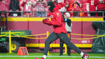 Nov 4, 2024; Kansas City, Missouri, USA; Kansas City Chiefs tight end Peyton Hendershot (88) warms up against the Tampa Bay Buccaneers prior to a game at GEHA Field at Arrowhead Stadium. Mandatory Credit: Denny Medley-Imagn Images