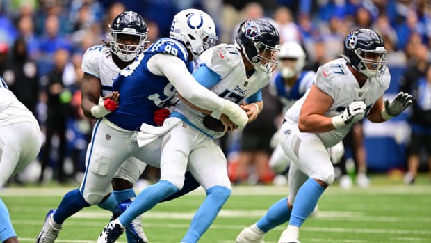 Indianapolis Colts defensive tackle DeForest Buckner (99) attempts to sack Tennessee Titans quarterback Ryan Tannehill 