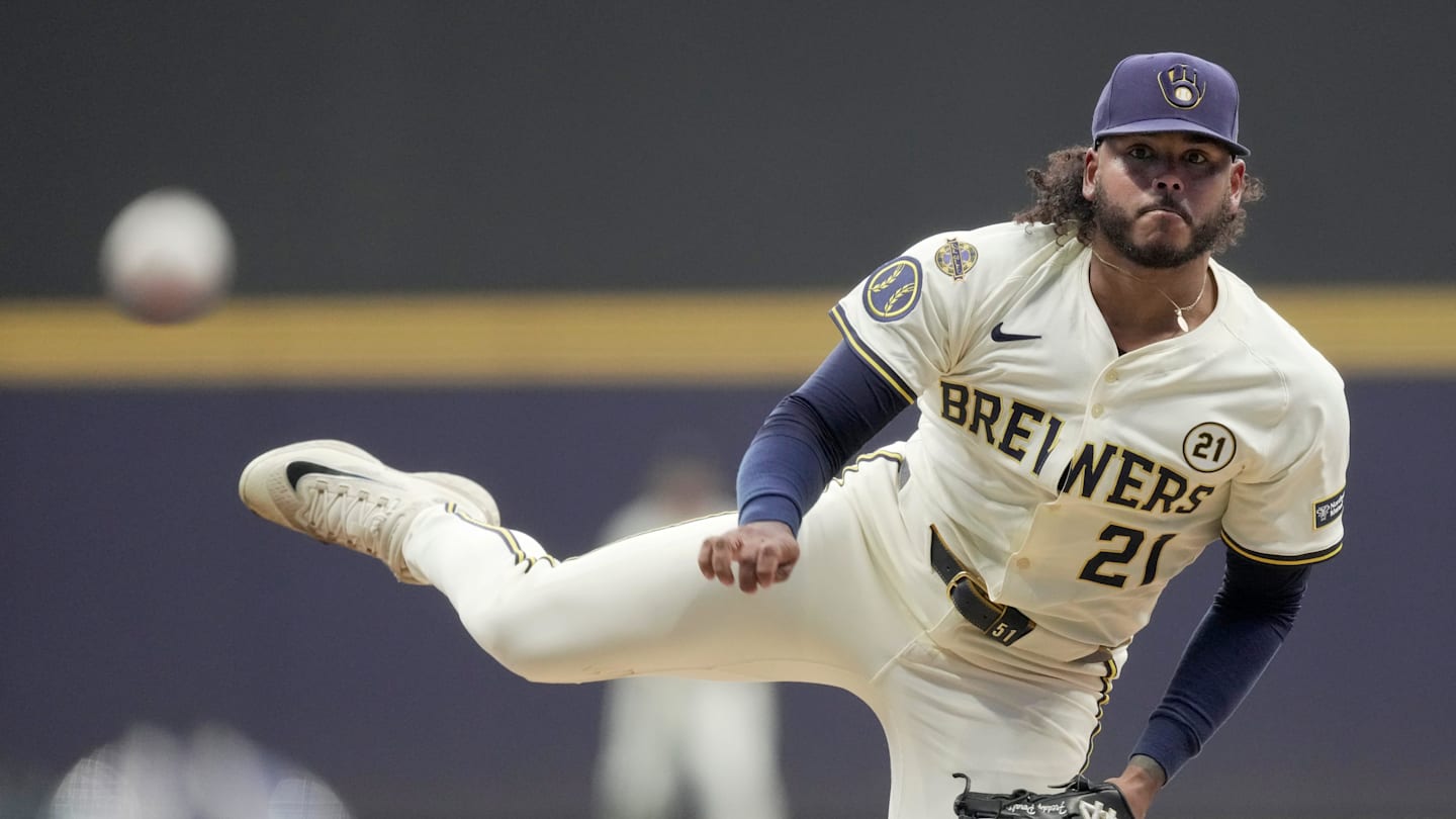Milwaukee Brewers Claim Sammy Peralta Off Waivers Aiming Bullpen Depth