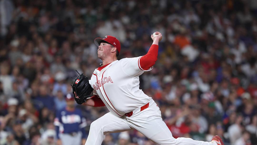 Mar 13, 2026; Houston, TX, United States; Canada relief pitcher Matt Wilkinson (35) throws during the eighth inning against the United States during a quarterfinal game of the 2026 World Baseball Classic at Daikin Park. Mandatory Credit: Troy Taormina-Imagn Images
