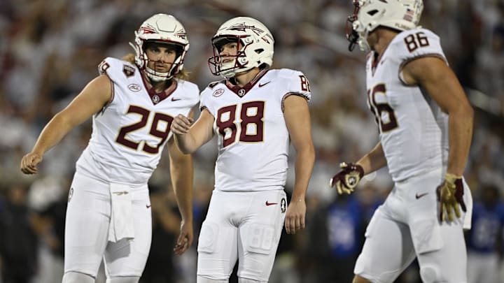 Sep 28, 2024; Dallas, Texas, USA; Florida State Seminoles place kicker Ryan Fitzgerald (88) in action during the game between the Southern Methodist Mustangs and the Florida State Seminoles at Gerald J. Ford Stadium. Mandatory Credit: Jerome Miron-Imagn Images Sep 28, 2024; Dallas, Texas, USA; Florida State Seminoles place kicker Ryan Fitzgerald (88) in action during the game between the Southern Methodist Mustangs and the Florida State Seminoles at Gerald J. Ford Stadium. Mandatory Credit: Jerome Miron-Imagn Images