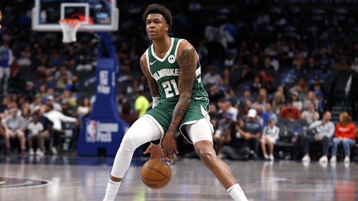 Milwaukee Bucks v Dallas Mavericks
