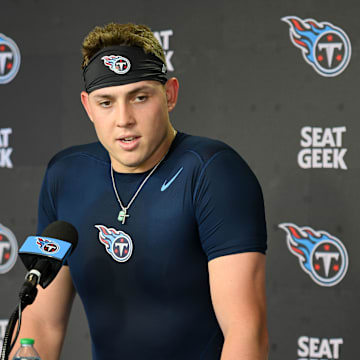 Tennessee Titans tight end Gunnar Helm talks with reporters after his first day of rookie mini camp. Mandatory Credit: Steve Roberts-Imagn Images