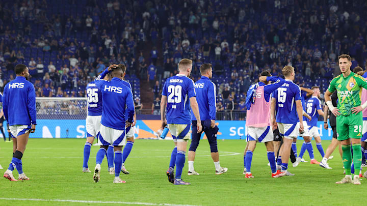 Der Trainingskader des FC Schalke 04 wird verkleinert Der Trainingskader des FC Schalke 04 wird verkleinert