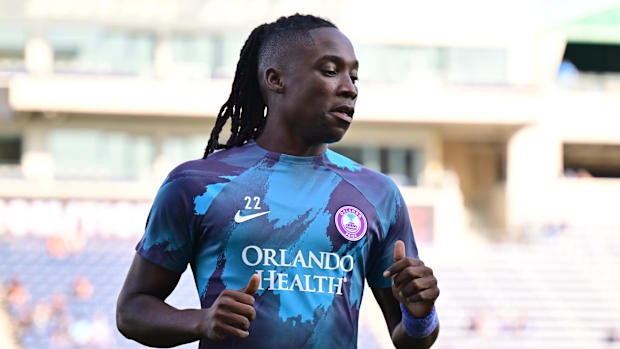 Orlando Pride forward Barbra Banda (22) warms up before a game against the Chicago Red Stars
