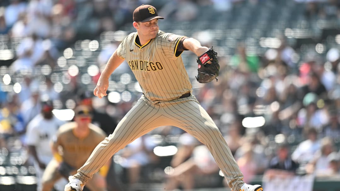 Sep 21, 2025; Chicago, Illinois, USA; San Diego Padres starting pitcher Michael King (34) pitches against the Chicago White Sox during the first inning at Rate Field. Mandatory Credit: Patrick Gorski-Imagn Images