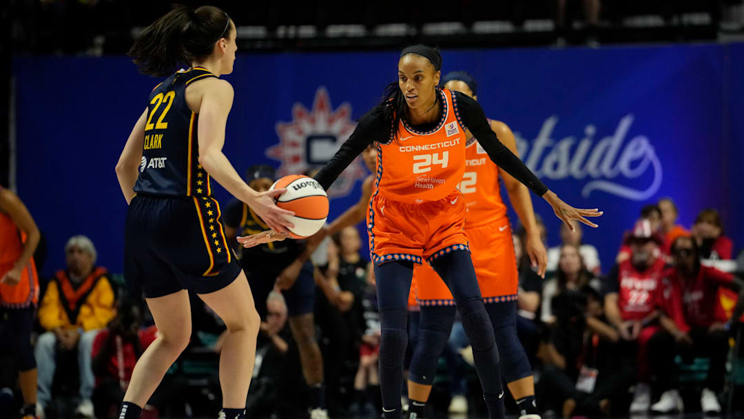 Indiana Fever v Connecticut Sun - Game One