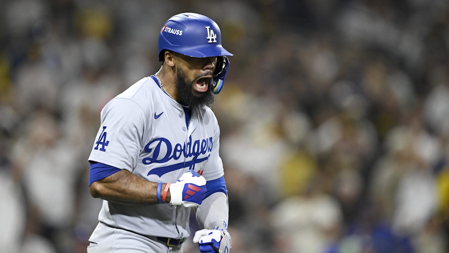 Red Sox Insider's Free Agency Prediction Lands 71 Million Dodgers