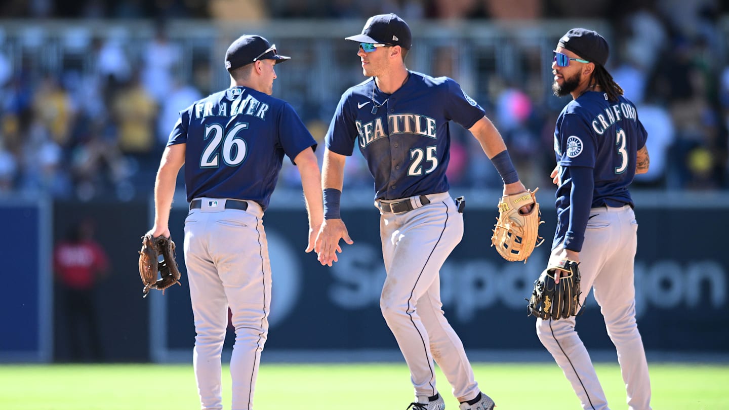 Mariners Trade Rumors Link Team to AllStar Outfielder