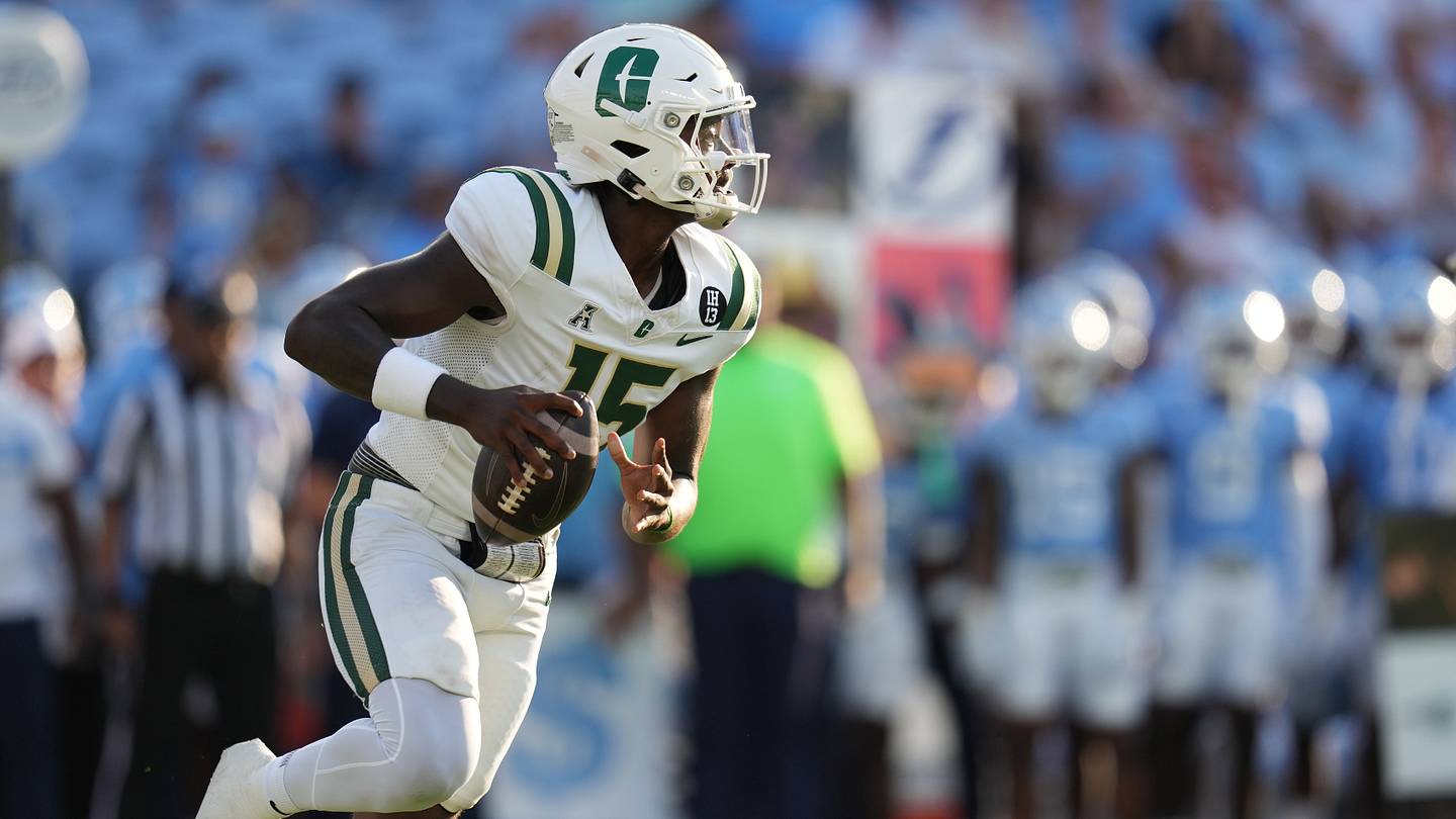 UNC football program offers Charlotte quarterback Deshawn Purdie