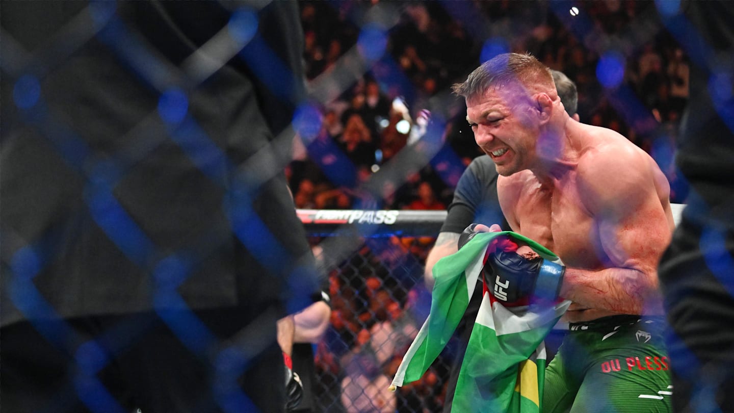 Dricus Du Plessis Prepares UFC 319 Title Defense Against Khamzat Chimaev in Chicago