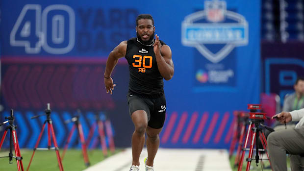 Bhayshul Tuten runs the 40