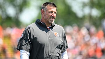 Aug 4, 2024; Cleveland Browns advisor Mike Vrabel during practice at the Browns training facility in Berea, Ohio. Mandatory Credit: Bob Donnan-Imagn Images