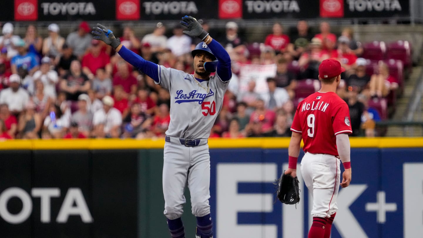 Dodgers Defeat Reds 5-2, End Four-Game Losing Skid