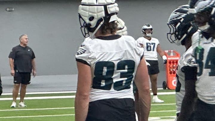 No nameplate yet for returning Eagles TE Jack Stoll