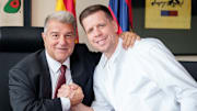 Joan Laporta et sa nouvelle recrue Szczęsny