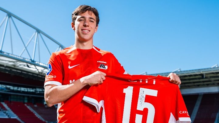 El lateral mexicano Mateo Chávez es nuevo jugador del AZ Alkmaar; proviene de las Chivas.