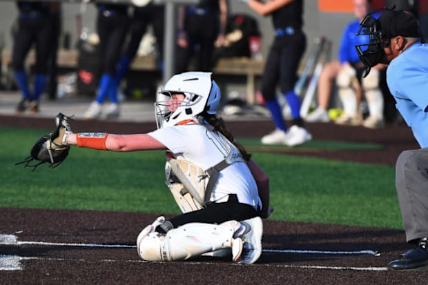 Checotah vs Sallisaw in Oklahoma Varsity high school softball clash - Sep. 4, 2025
