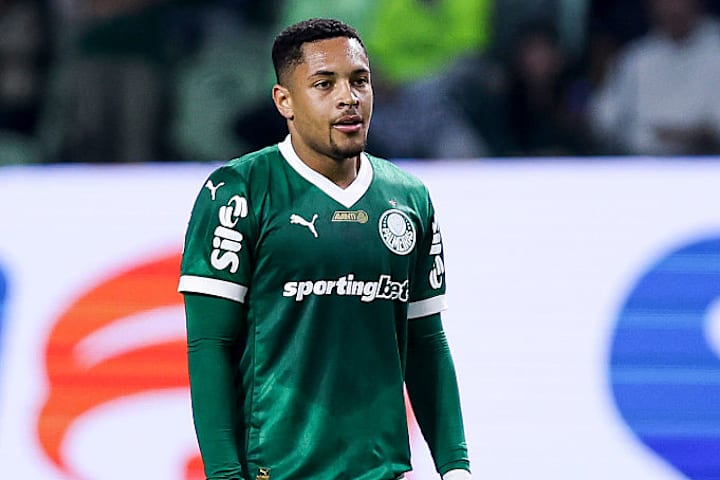 Vitor Roque