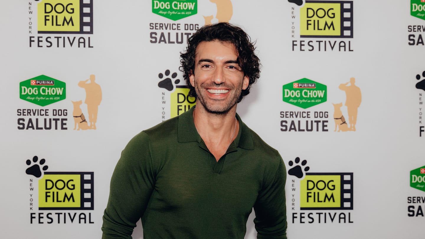 賈斯汀·巴爾多尼 (Justin Baldoni) 與 Purina Dog Chow 一起幫助關注 PTSD 服務犬