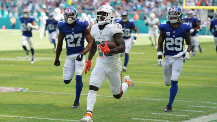 Miami Dolphins running back De'Von Achane scored a 76-yard touchdown run against the New York Giants at Hard Rock Stadium last season.