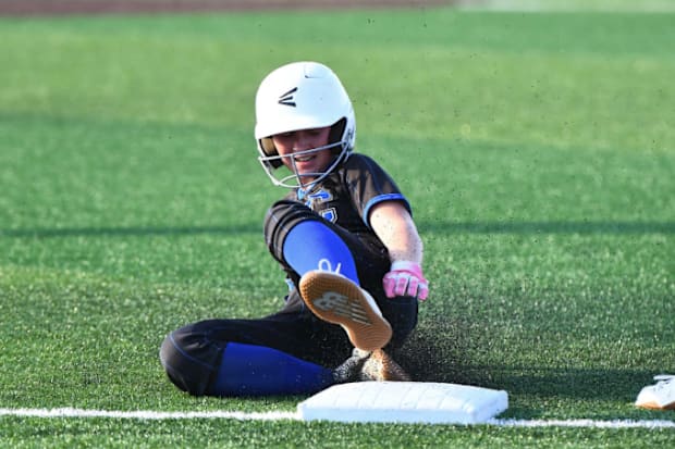 Checotah vs Sallisaw in Oklahoma Varsity high school softball clash - Sep. 4, 2025 