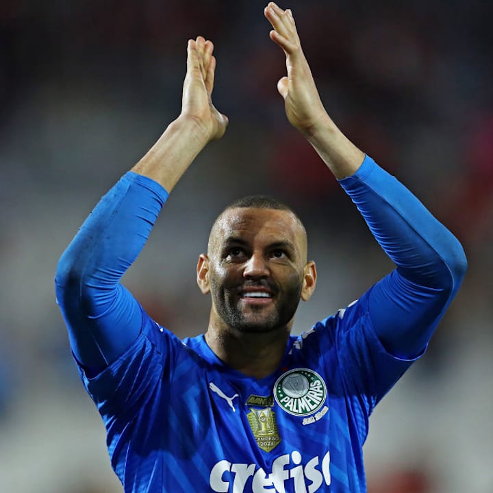 Weverton, goleiro do Palmeira