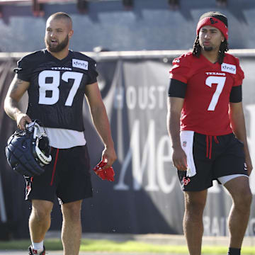 Jul 23, 2025; Houston, TX, USA;  Houston Texans tight end Cade Stover (87) during training camp at Houston Methodist Training Center. Mandatory Credit: Troy Taormina-Imagn Images